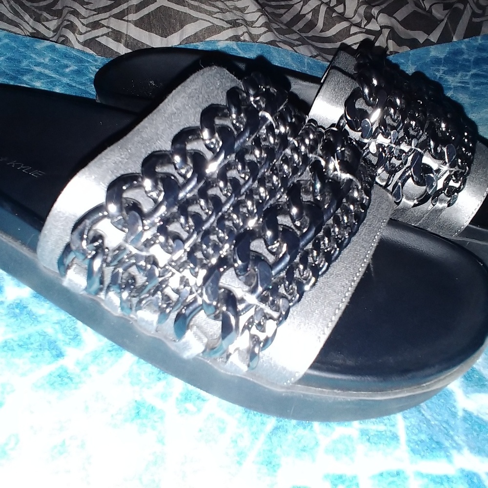Kendall and Kylie Shiloh sandals as. 8.5m